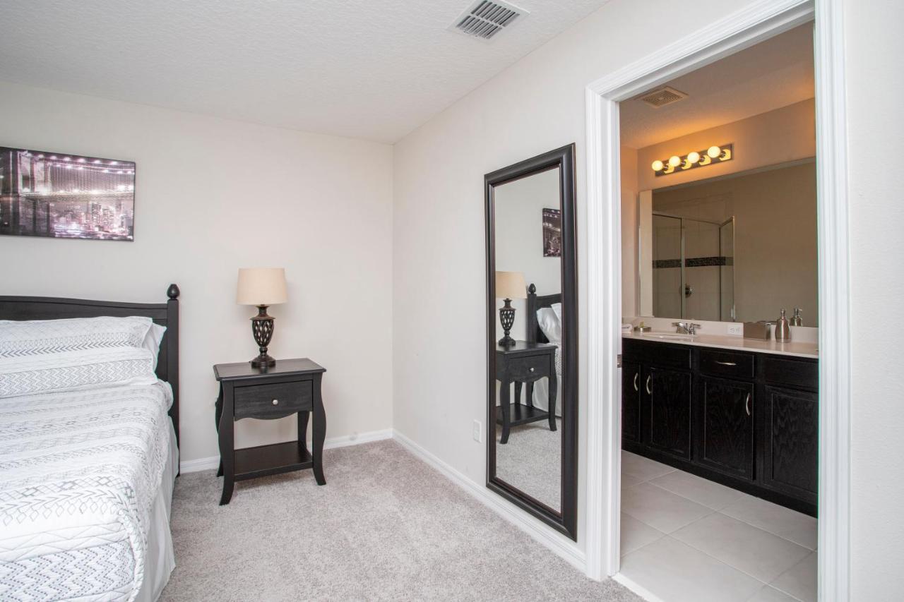 Family Friendly Four Bedroom W/ Pool @solararesort 1517 Kissimmee