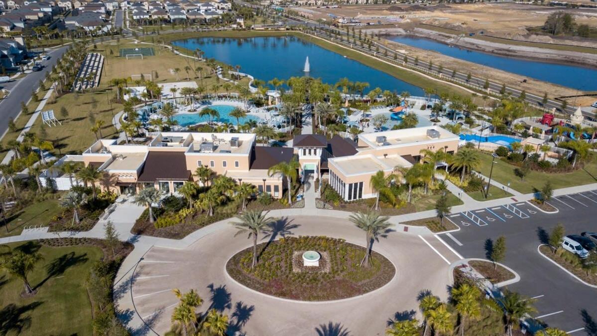 Family Friendly Four Bedroom W/ Pool @solararesort 1517 Holiday home