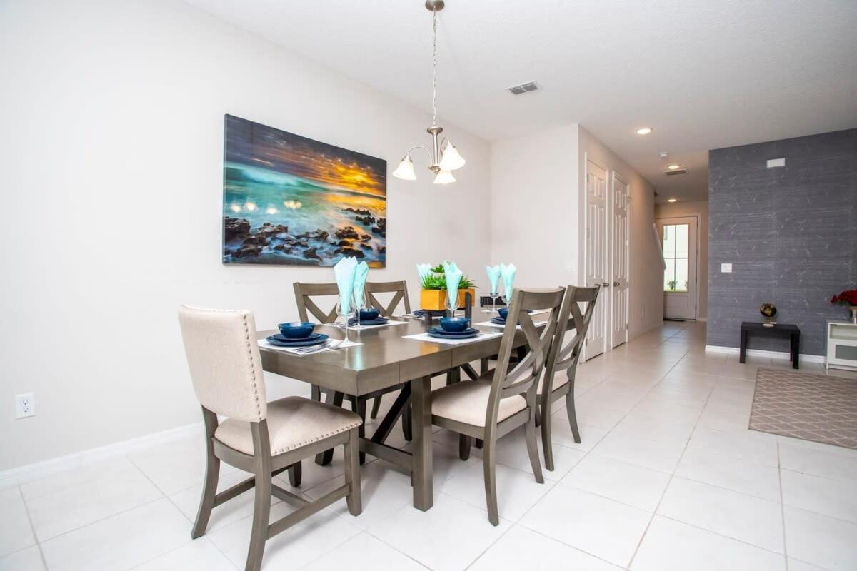 Family Friendly Four Bedroom W/ Pool @solararesort 1517